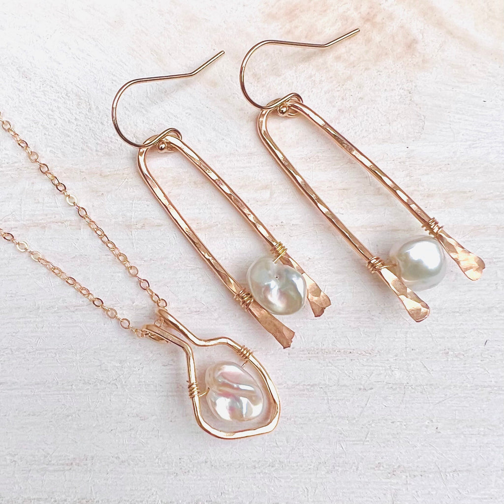 Keshi Pearl Necklace Framed Floating Pearl Necklace
