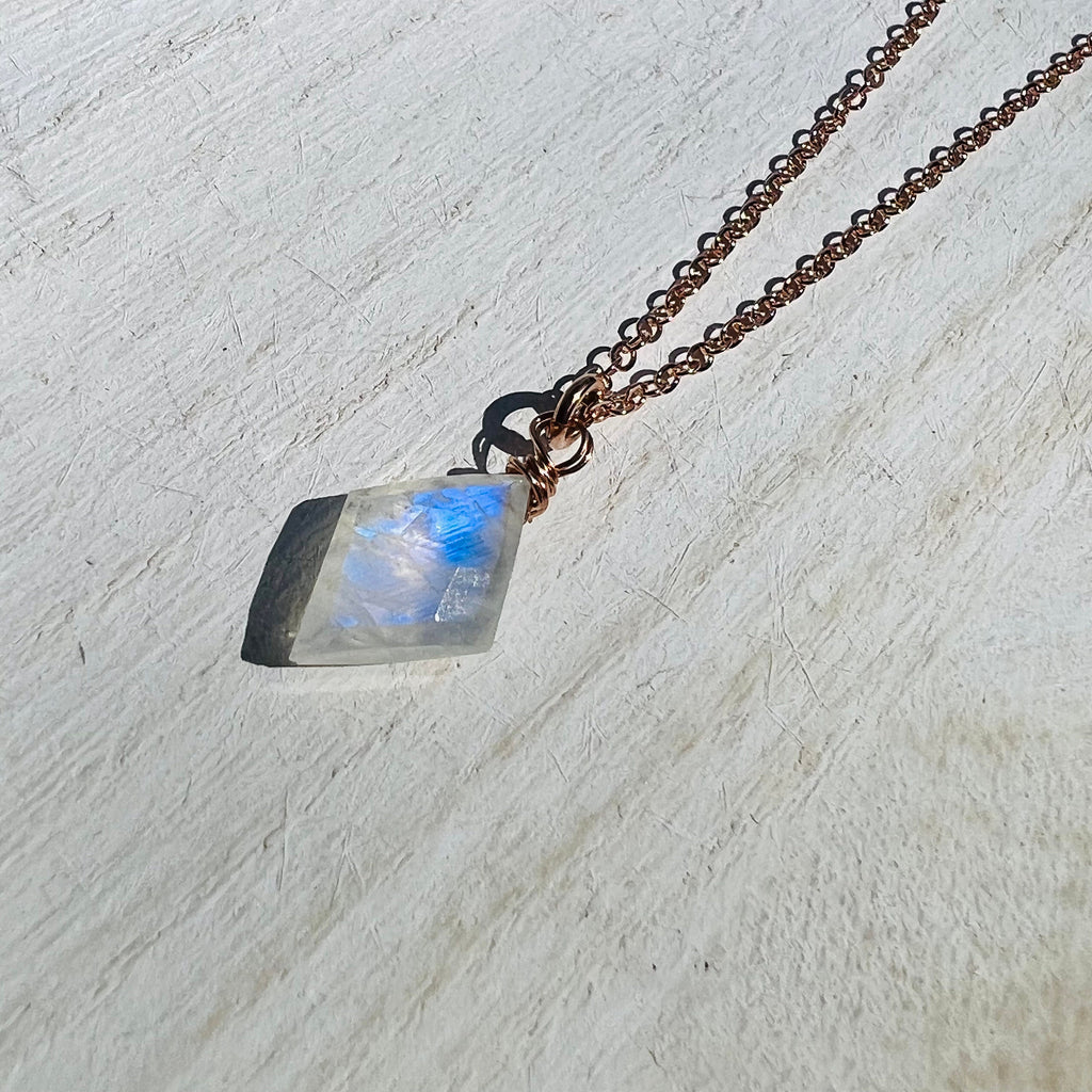Rainbow Moonstone Simple Diamond Necklace